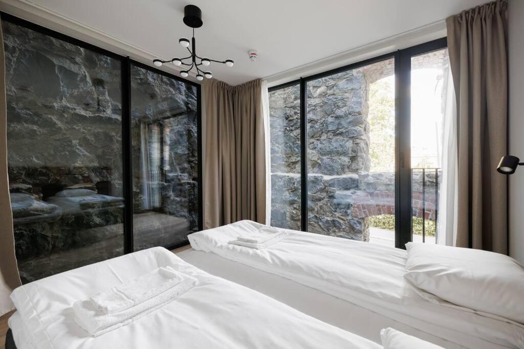 Brand New Studios Amidst Ancient Ruins Oasis Stockholm Luaran gambar