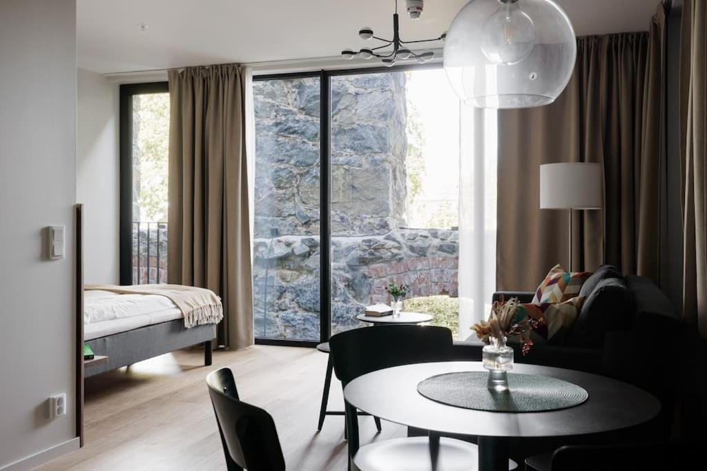 Brand New Studios Amidst Ancient Ruins Oasis Stockholm Luaran gambar