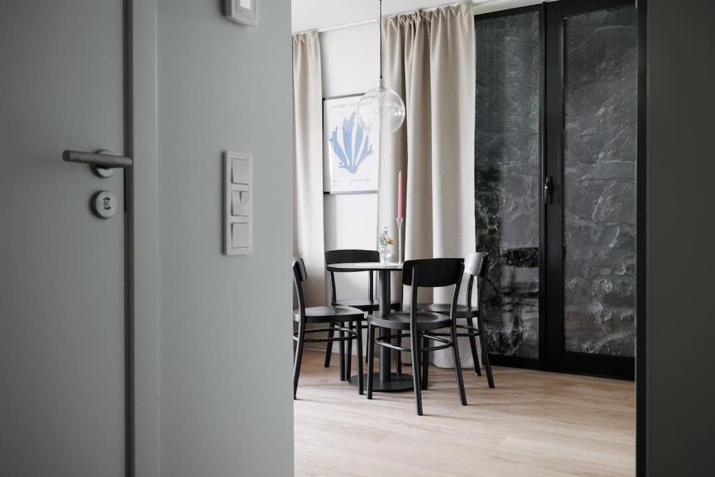 Brand New Studios Amidst Ancient Ruins Oasis Stockholm Luaran gambar